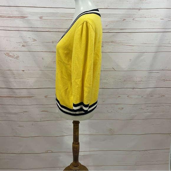 St. John Vintage Bold Knit Sweater Medium - Picture 3 of 4